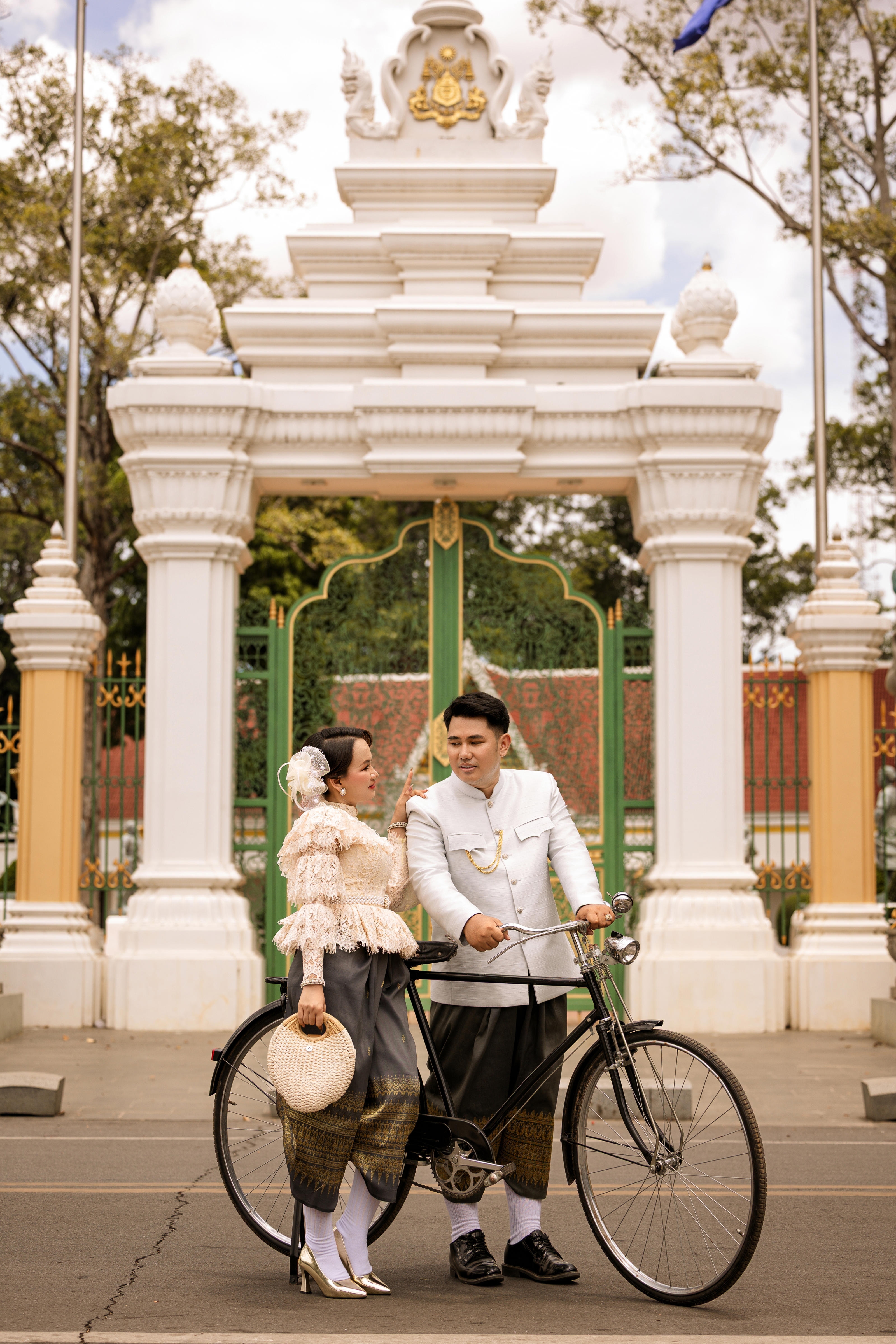 រូបអាពាហ៍ពិពាហ៍ 17