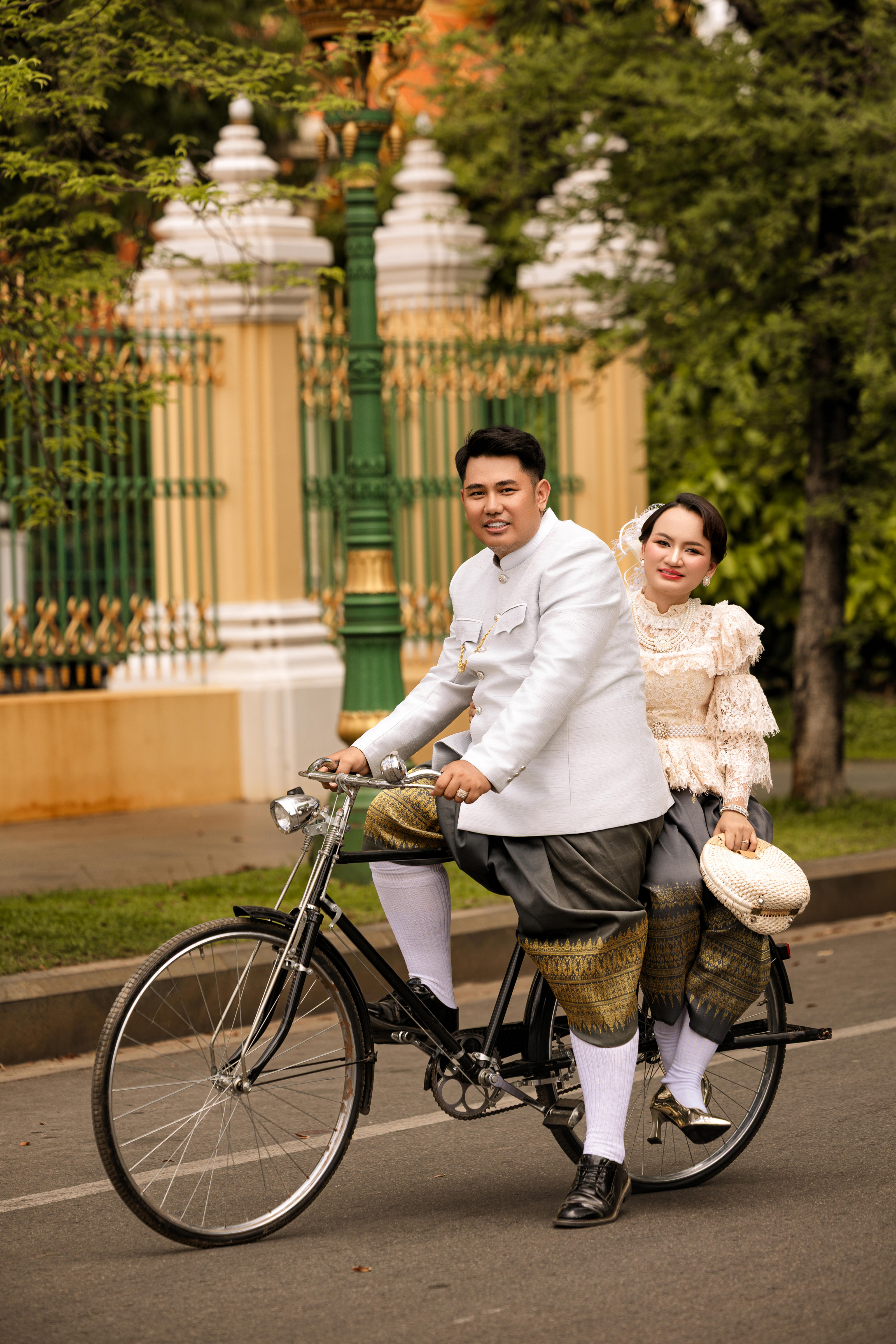 រូបអាពាហ៍ពិពាហ៍ 18